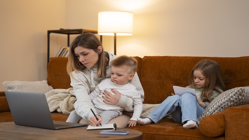 Impocoolmom Hacks: 25 Smart Parenting Tips for a Balanced Family Life